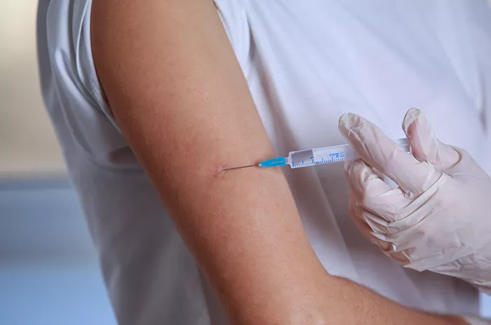 Seberapa Efektif Vaksinasi Tifoid untuk Mencegah Tifus?
