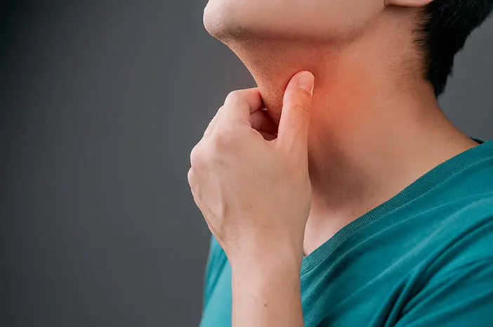 Sakit Tenggorokan setelah Mencabut Gigi, Apa Penyebabnya?