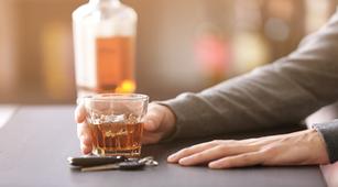 Terlalu Sering Konsumsi Alkohol Sebabkan Gangguan Fungsi Hati
