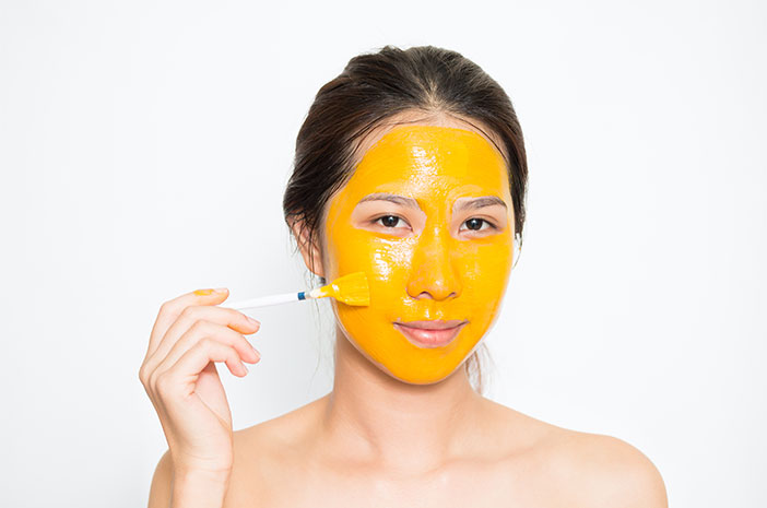 Masker Berbahan Alami untuk Membasmi Komedo