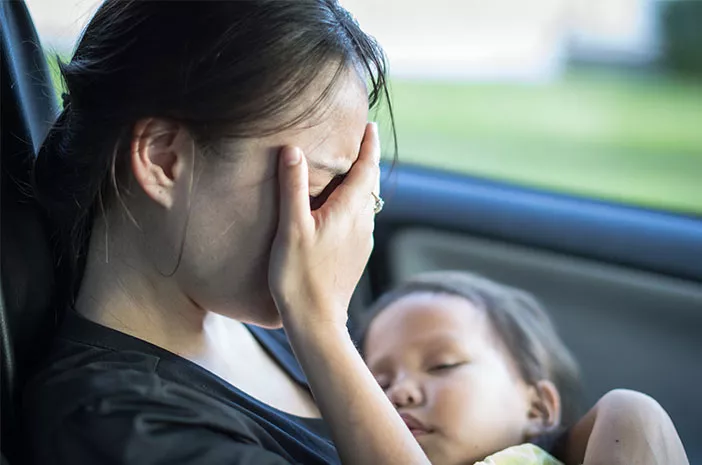 Stres pada Ibu Baru Bisa Menghambat Produksi ASI