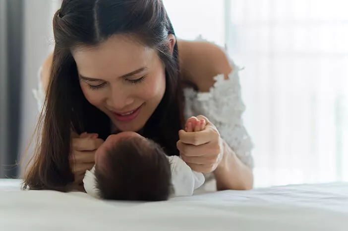 Cara Mendeteksi Gangguan Pendengaran pada Bayi