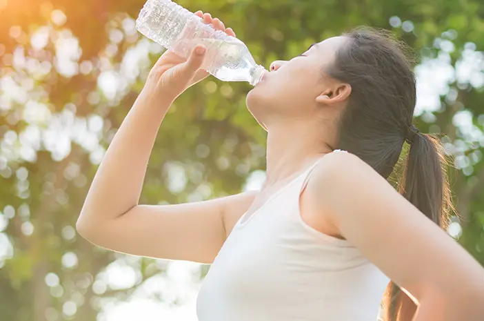 Begini Cara Cepat Meredakan Sakit Tenggorokan