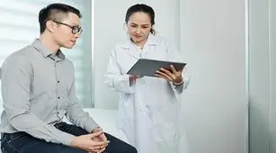 Mening rus ayolimning qinida juda kop sperma