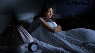 Insomnia Pengertian Faktor Risiko Penyebab Gejala Diagnosis Komplikasi Pengobatan Pencegahan Kapan Harus Ke Dokter Halodoc Com