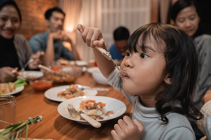 Kapan Waktu Terbaik untuk Anak Memulai Puasa?