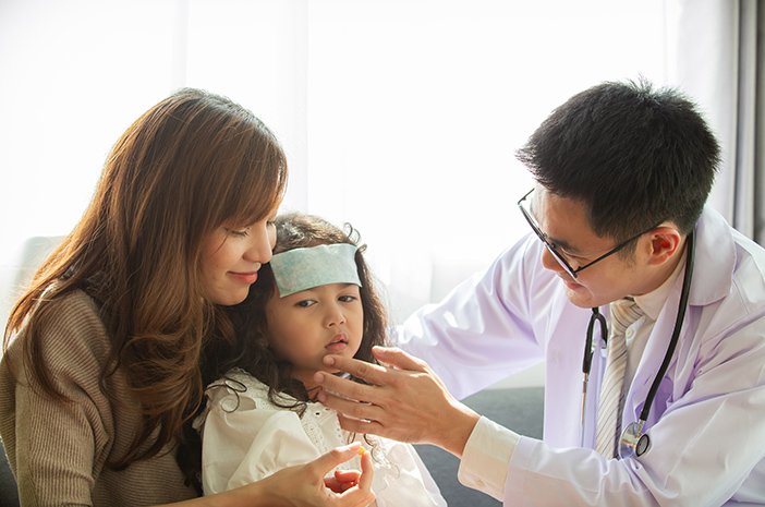 Ibu, Ini 6 Cara Memilih Dokter Anak yang Sesuai Kebutuhan