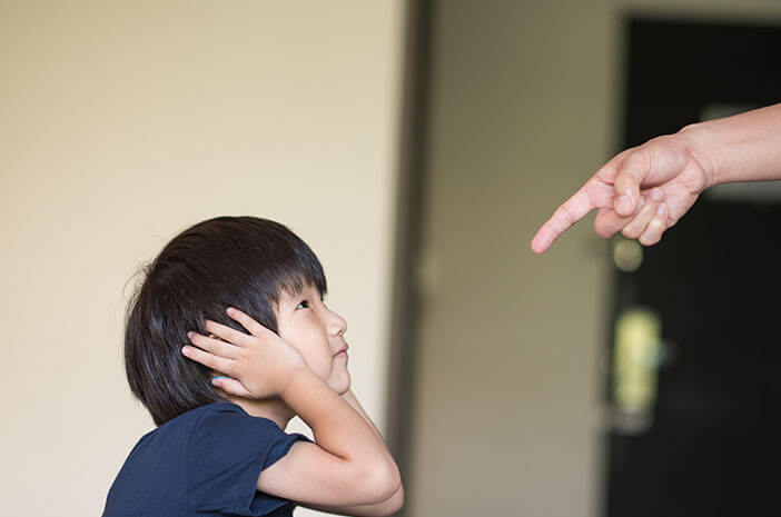 Benarkah Orangtua Over Protektif Bisa Sebabkan Gangguan Jiwa pada Anak?
