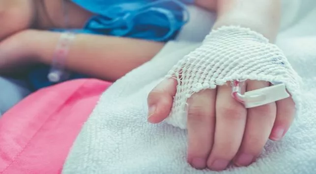 Kenali Leukemia, Jenis Kanker yang Diidap oleh Anak Denada
