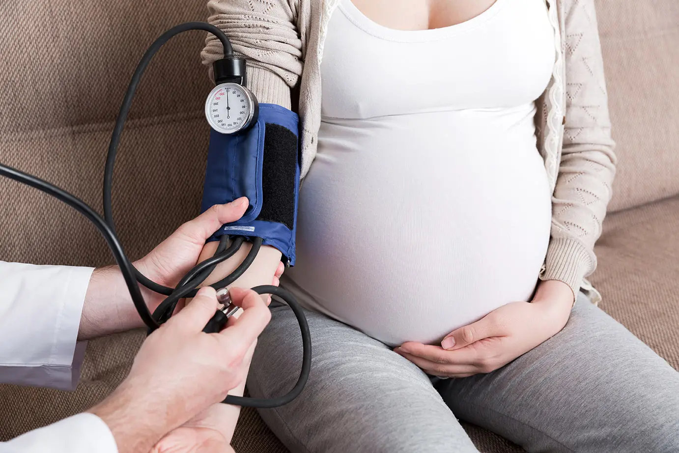 Berbagai Hal yang Tingkatkan Risiko Hipertensi pada Ibu Hamil
