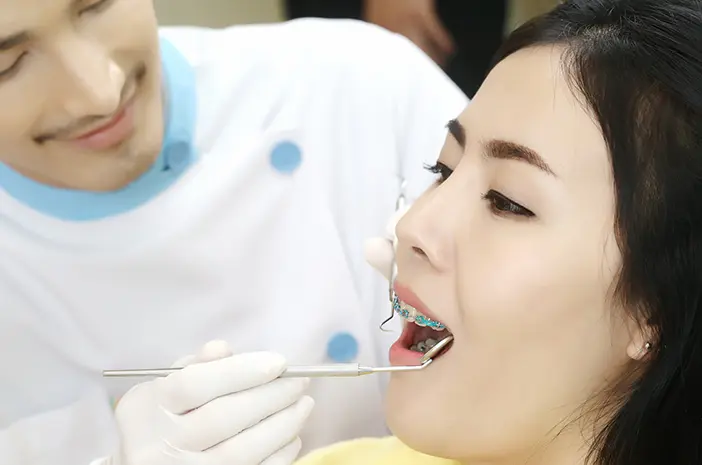 7 Tanda Gigi yang Perlu Dipasang Behel Gigi