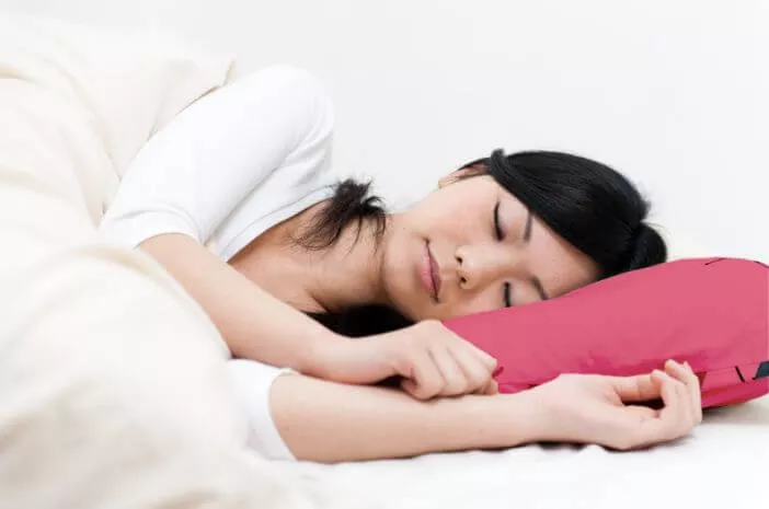 Ketahui Posisi Tidur yang Tepat untuk Pengidap OSA