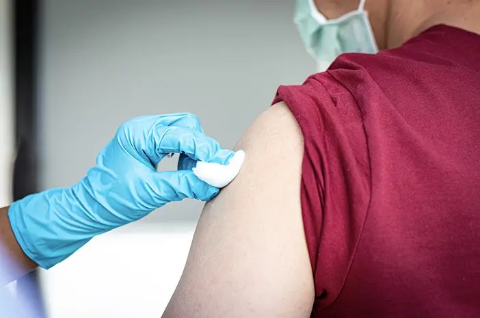 Efek Samping Vaksinasi COVID-19, Ketahui tentang KIPI