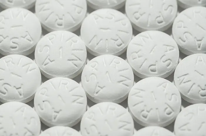 Ketahui Efek Samping Konsumsi Aspirin Berlebihan