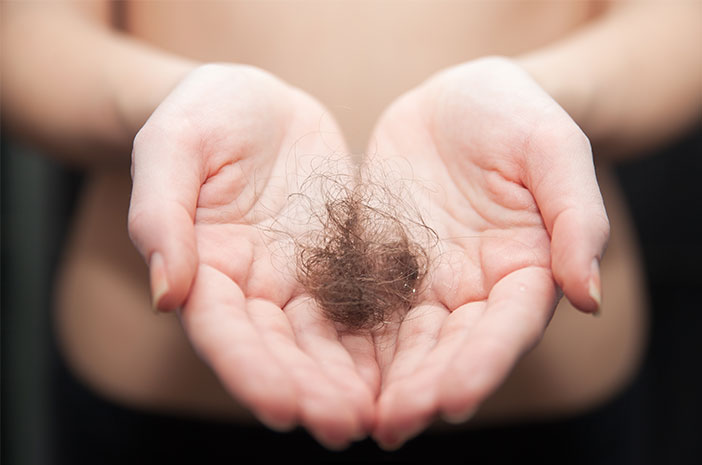 6 Penyebab Kerontokan Rambut yang Tidak Terduga 