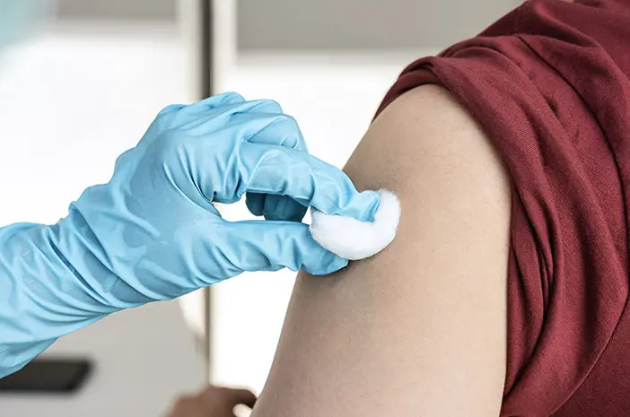 Alasan Tetap Harus Vaksin Flu saat Social Distancing