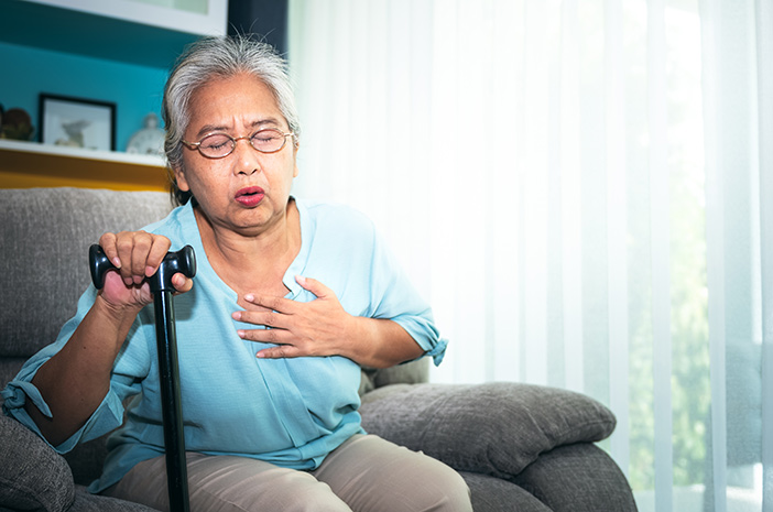 6 Gejala Pneumonia pada Lansia yang Perlu Diwaspadai