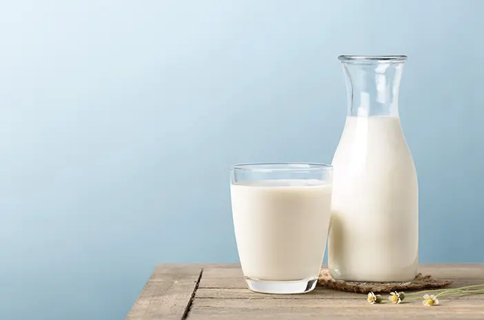 Benarkah Minum Susu Sapi Tingkatkan Kadar Kolesterol?