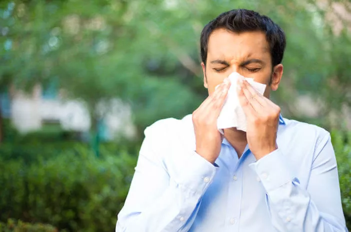 Sakit Flu Tak Kunjung Sembuh, Perlukah ke Dokter Spesialis?