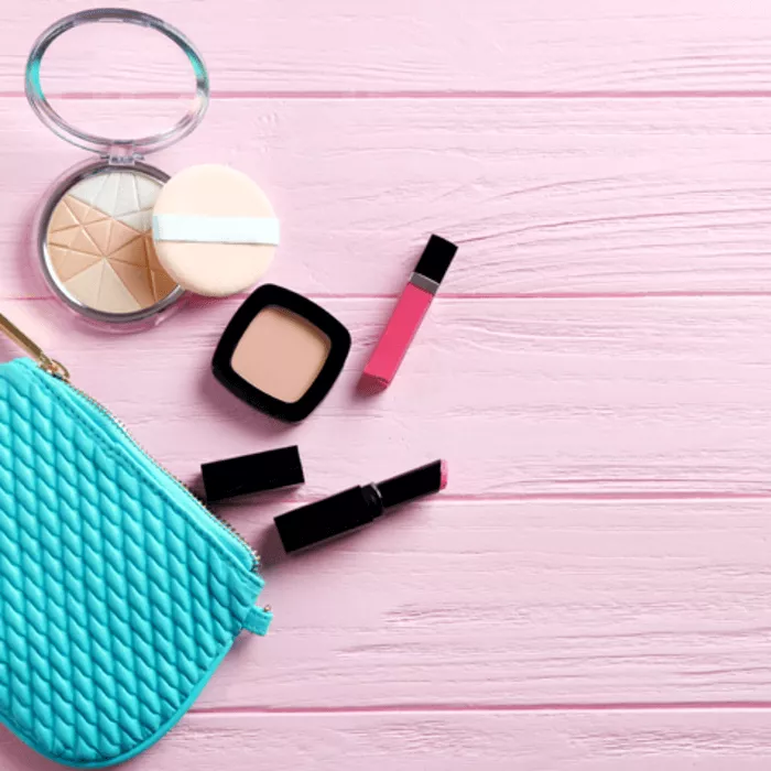 Fakta Makeup Kadaluarsa Bikin Bahaya Kulit