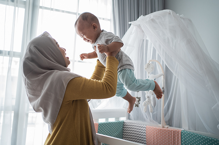 5 Manfaat Tummy Time pada Bayi untuk Perkembangan Fisik