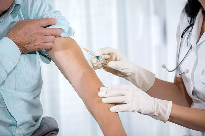 Uji Coba Vaksin Corona Lemah pada Lansia, Apa Alasannya?