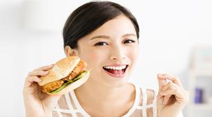 Efek Negatif Fast Food pada Menstruasi 
