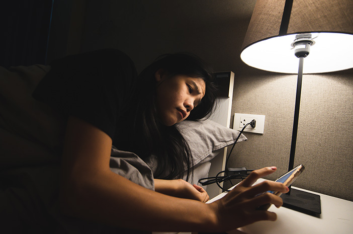 5 Cara Mengatasi Kebiasaan Terbangun Tengah Malam