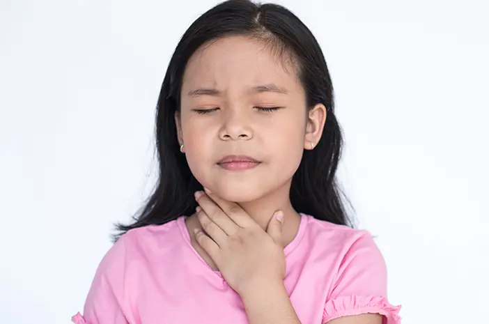 Kurang Istirahat Sebabkan Sakit Tenggorokan pada Anak