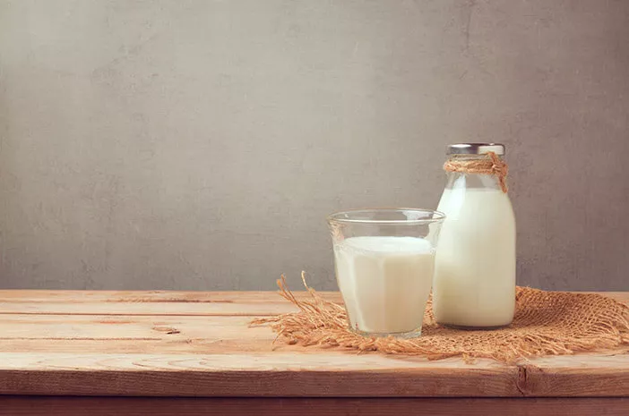 Konsumsi Susu Tinggi Kalsium Turunkan Risiko Radang Sendi?