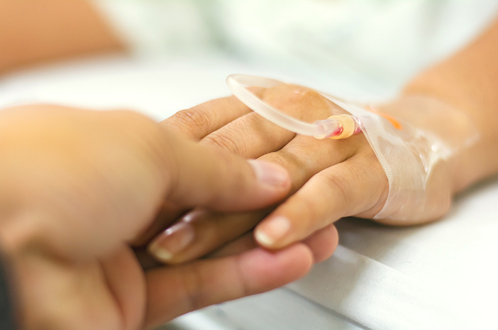 Kapan Sebaiknya Gejala Tipes Diperiksakan ke Dokter Spesialis?