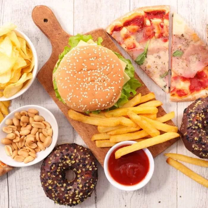 5 Makanan Pemicu Kolesterol Tinggi & Cara Menghindarinya