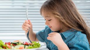 Kenali Lebih Jauh Gejala dan Penyebab Rakitis pada Balita