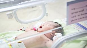 Apa Penyebab Bayi Baru Lahir Alami Penyakit Kuning?