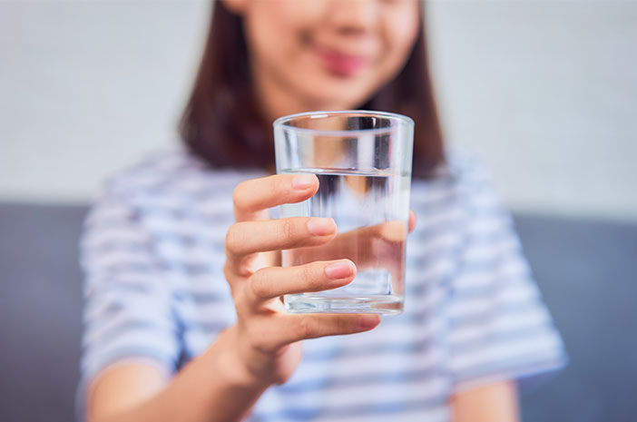Melakukan Diet Air Putih, Amankah untuk Kesehatan?