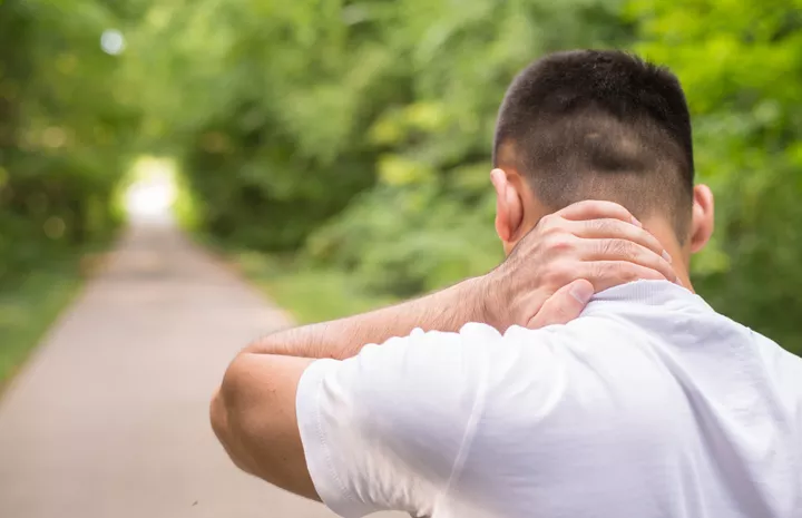 Hati-Hati, Sakit Leher yang Diabaikan Bisa Picu Saraf Kejepit 