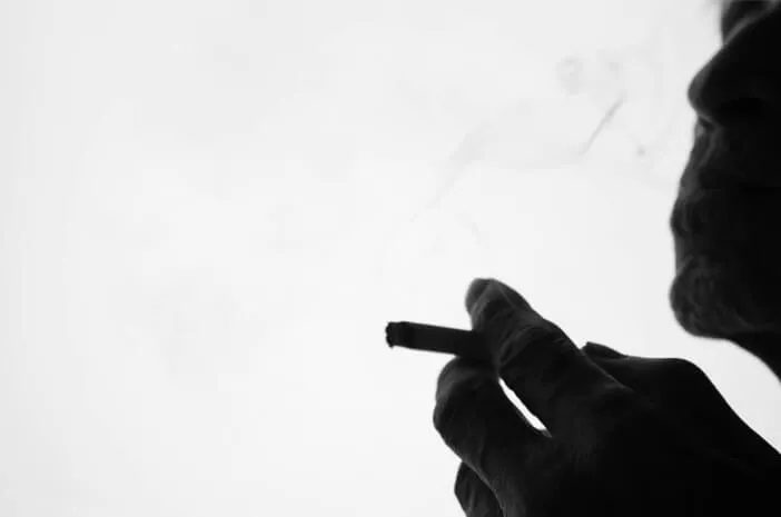 Perokok Berat Rentan Terkena Degenerasi Makula, Mengapa?