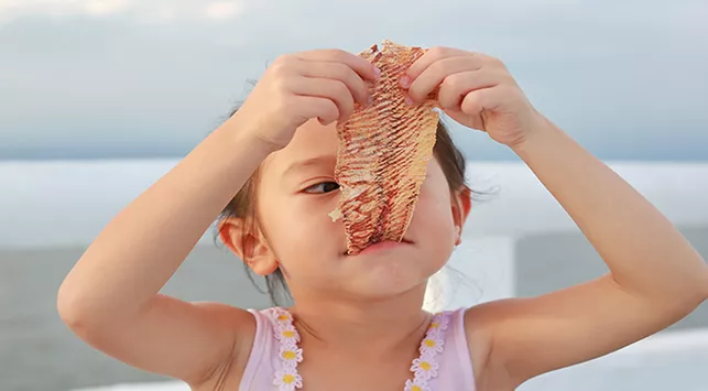 Ini Alasan Makan Ikan Bikin Anak Cerdas