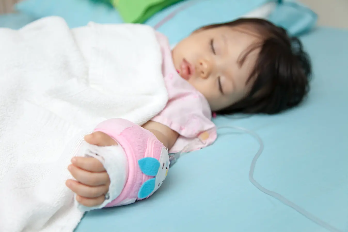 Ketahui 4 Faktor Penyebab Penyakit Tifus pada Anak