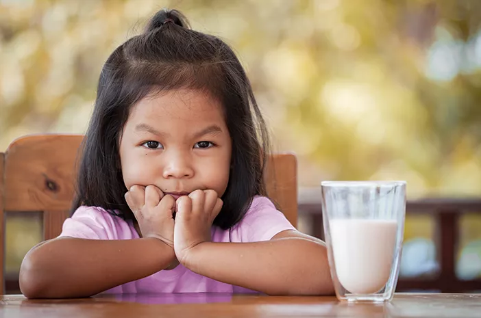 9 Tanda Mengenali Alergi Susu pada Anak