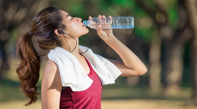 Setelah Berolahraga, Berapa Banyak Air yang Mesti Diminum?