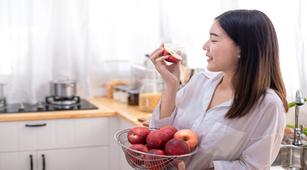 Makan Apel Bisa Alami Keracunan Sianida, Mitos atau Fakta?