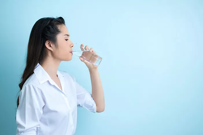 Awas, Kurang Minum Air Putih Bisa Sebabkan Gangguan Ginjal