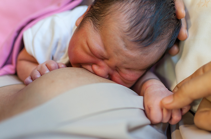 Bayi Menangis Saat Tidur Jangan Panik Lakukan 13 Hal Ini