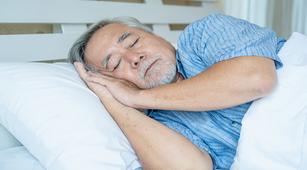 Penyebab Lansia Rentan Alami Obstructive Sleep Apnea