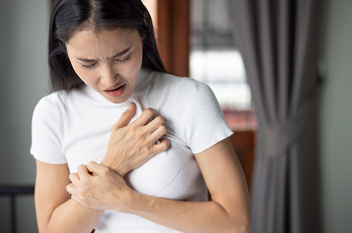 Alami Gejala Pneumonia, Haruskah Diperiksa ke Dokter Spesialis Paru?