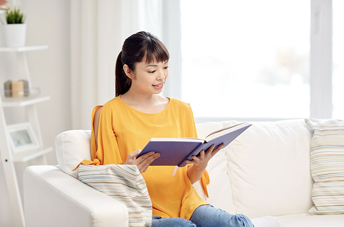 Baca Buku Bisa Meredam Stres, Ini Penjelasannya