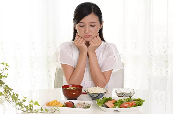 5 Jenis Gangguan Makan yang Paling Sering Menyerang Wanita