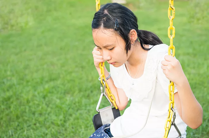 Pola Asuh Otoriter Bisa Sebabkan Depresi pada Anak, Benarkah?