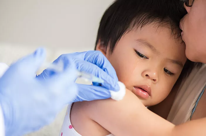 Usia Berapa Bayi Sebaiknya Diberikan Imunisasi BCG?